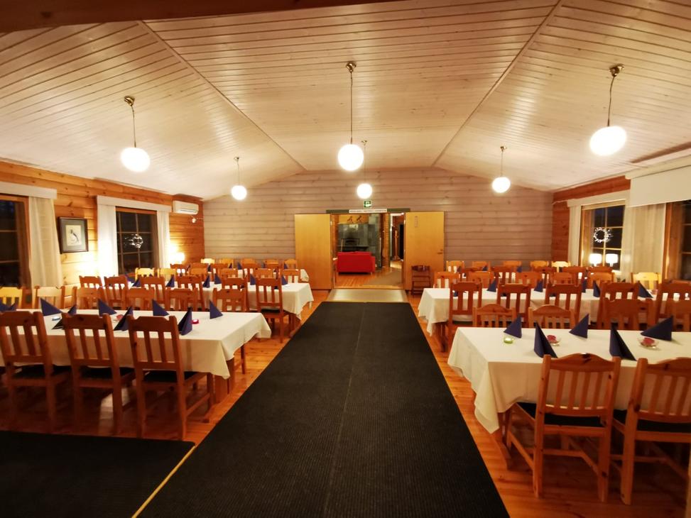 The large hall of the Petkeljärvi hiking center
