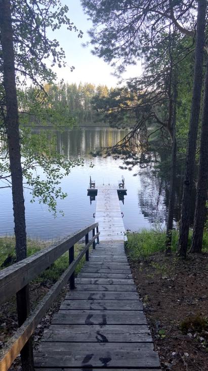 Saunapier am Seeufer von Petkelj&auml;rvi. Petkelj&auml;rvi-Nationalpark. Petkelj&auml;rvi-Zentrum