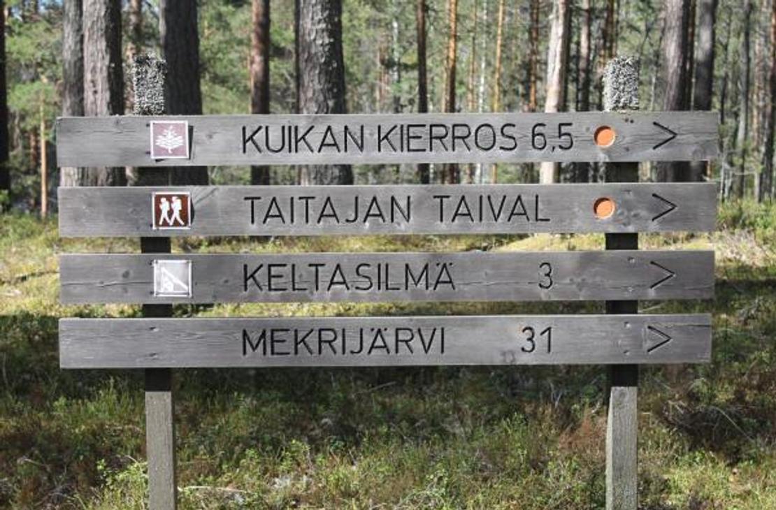 Petkeljärven rantasaunan laiturin maisemat
