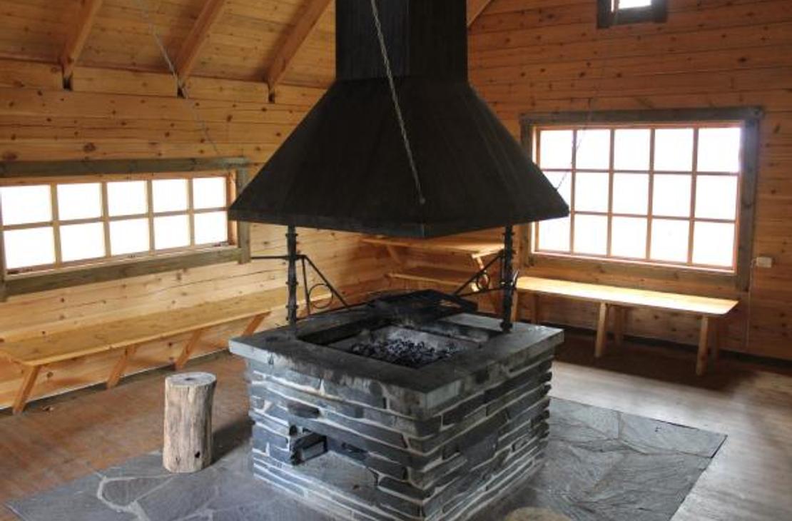 Petkelj&auml;rvi eldstad