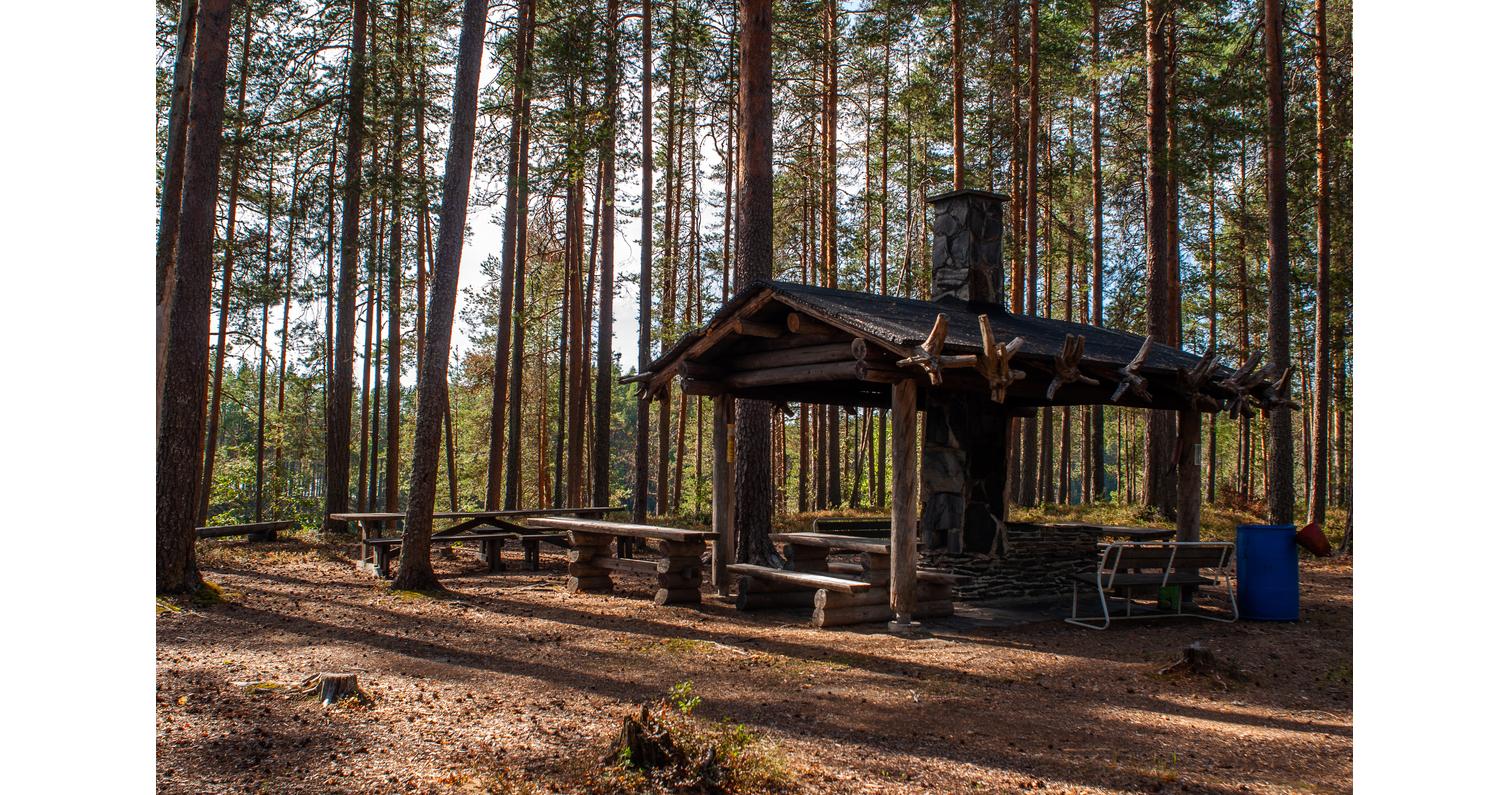 Petkeljärvi National Park barbecue shelter