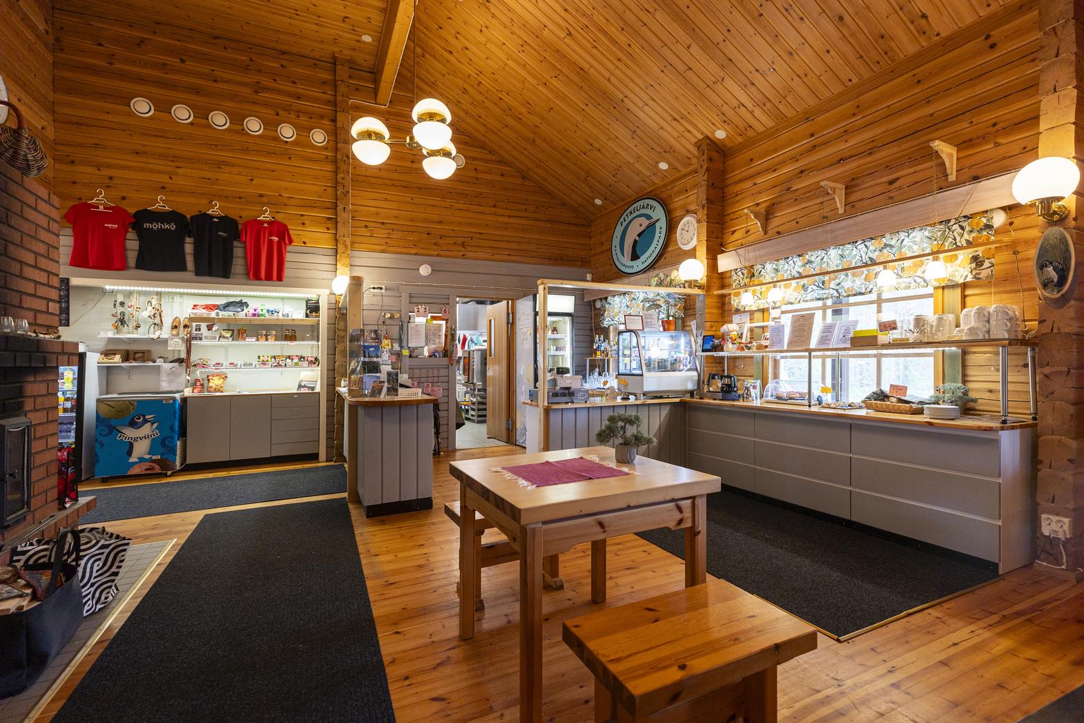 Caf&eacute; et cabane nature du parc national de Petkelj&auml;rvi