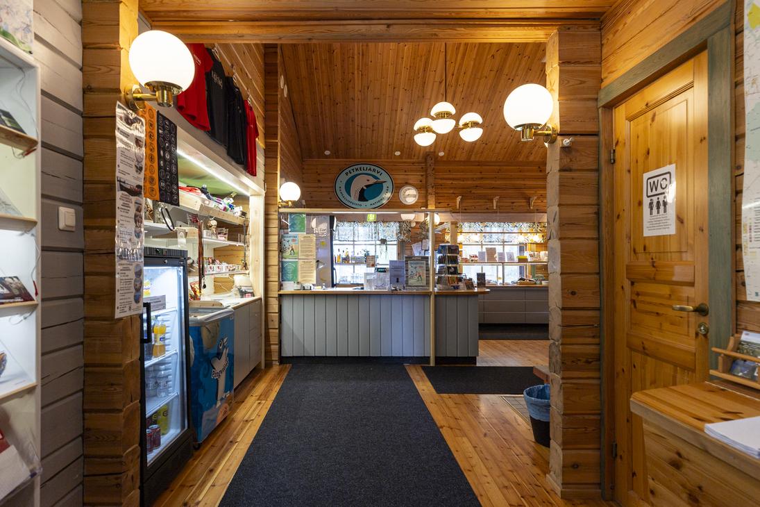 Petkelj&auml;rven kansallispuiston retkeilykeskuksen kahvila-luontotupa