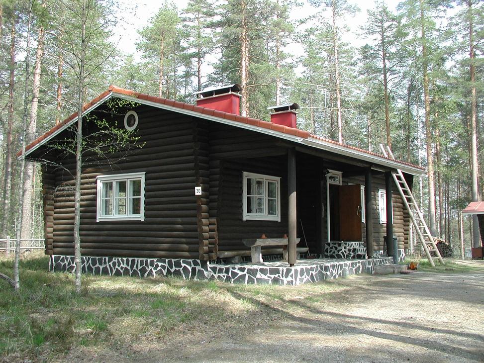 Parkwächterhütte im Nationalpark Petkeljärvi