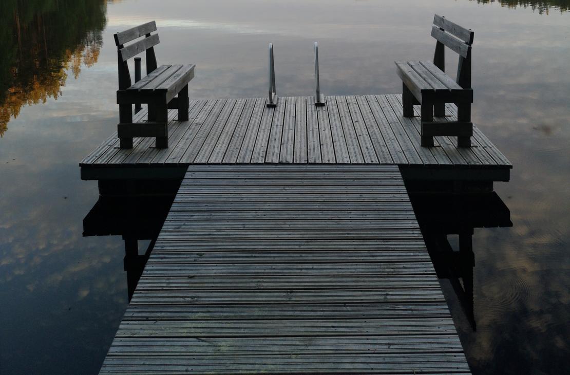 Aussicht vom Steg der Petkeljärvi-Seesauna