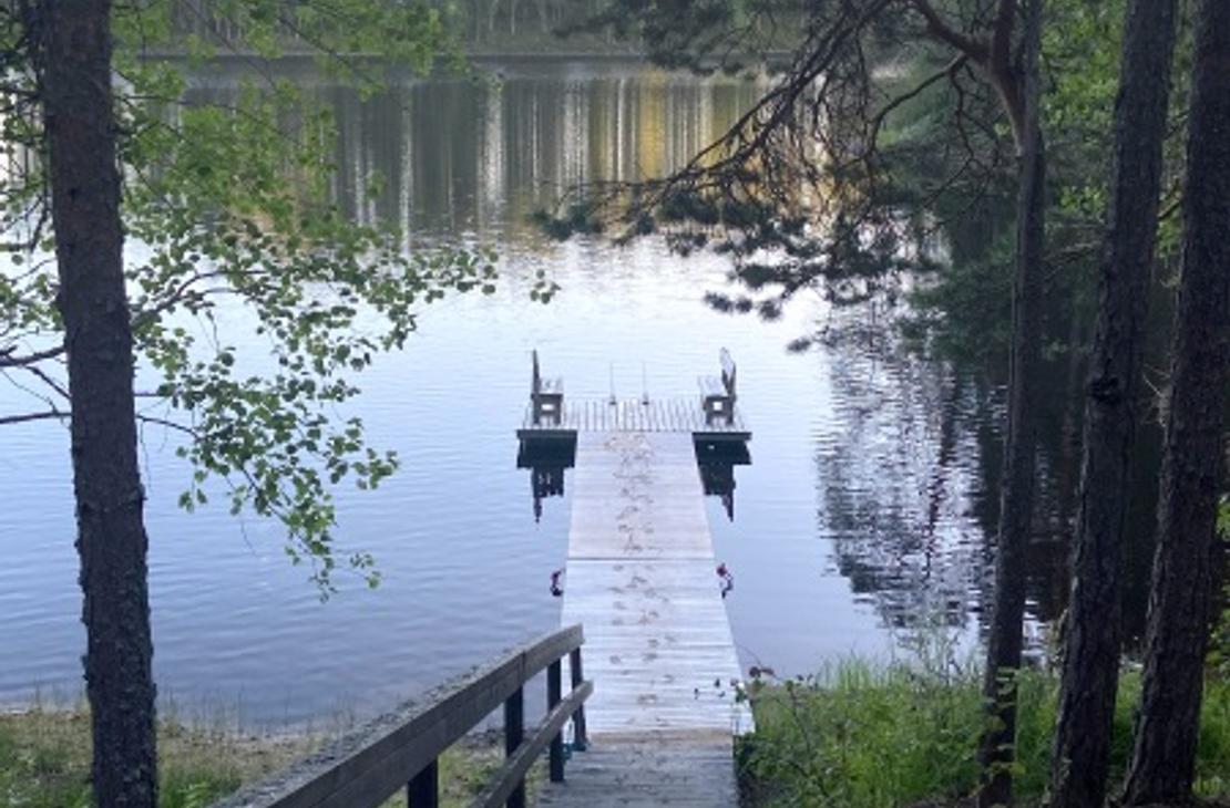 Saunapier am Seeufer von Petkelj&auml;rvi. Petkelj&auml;rvi-Nationalpark. Petkelj&auml;rvi-Zentrum