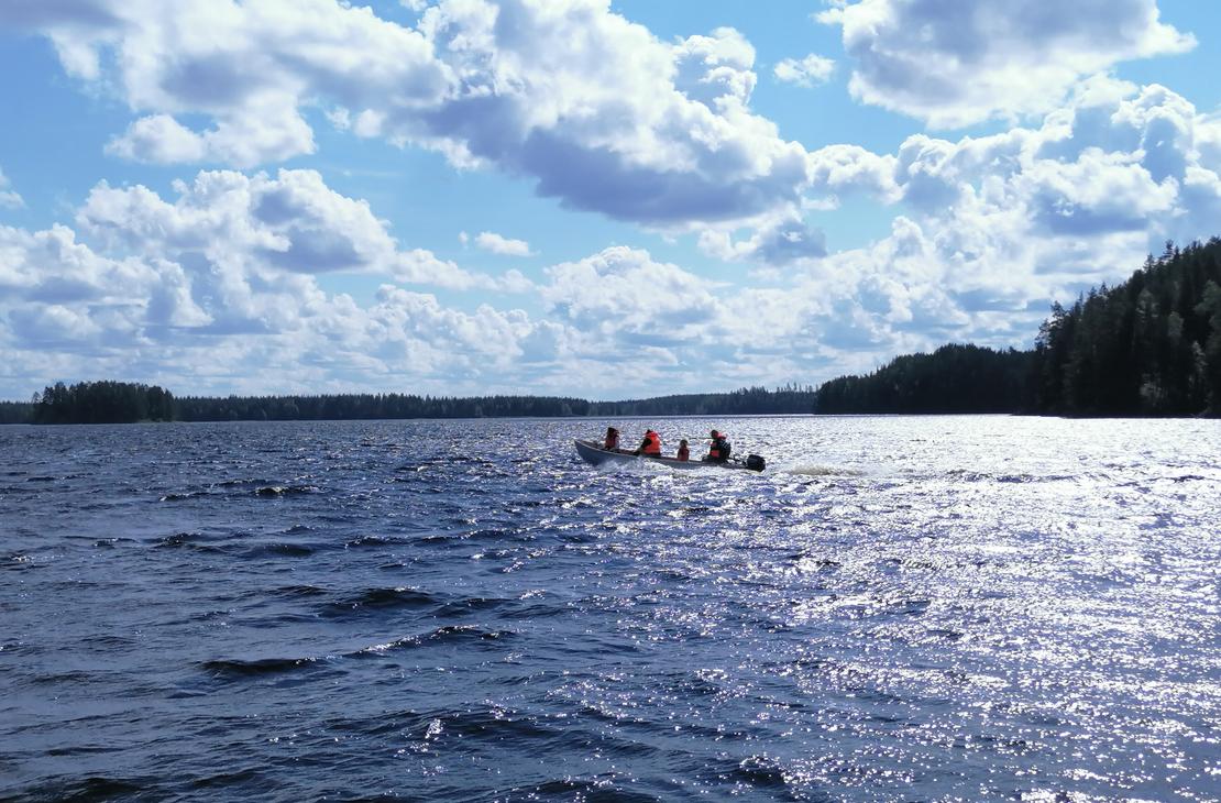 Opastetut veneretket Petkeljärven kansallispuistossa