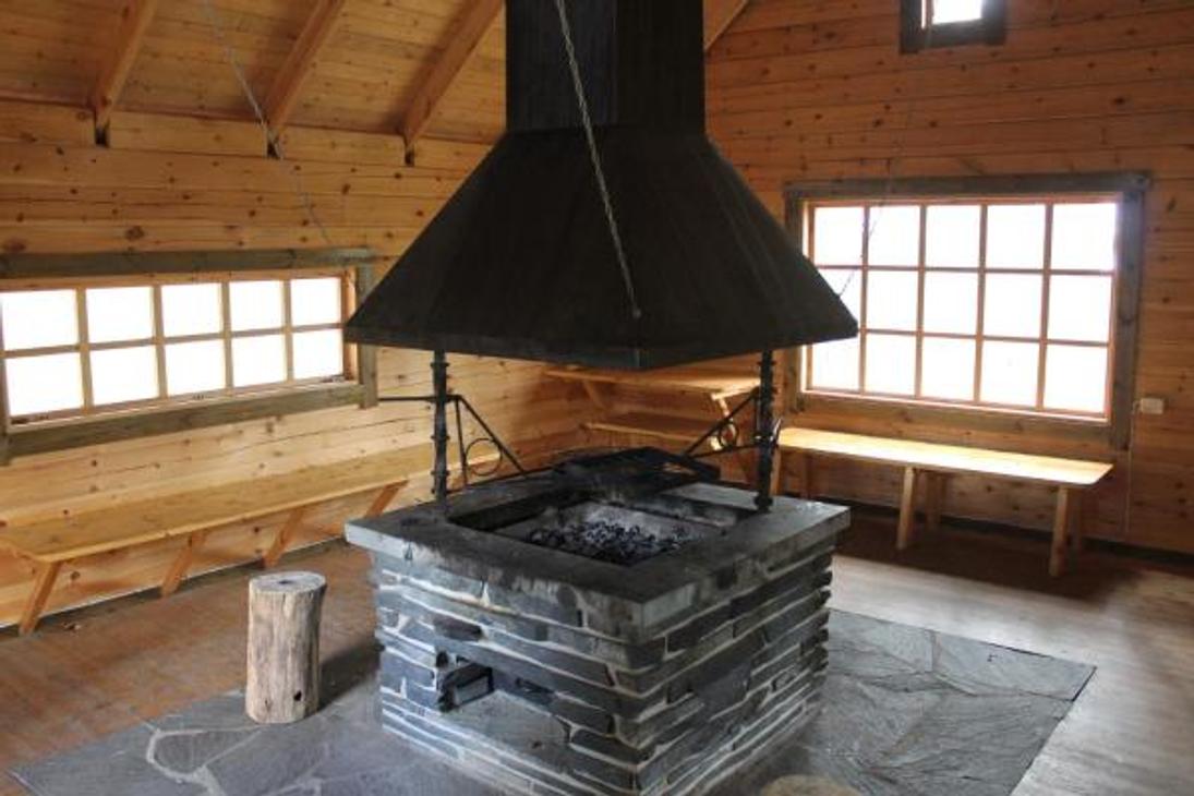 Petkelj&auml;rvi eldstad